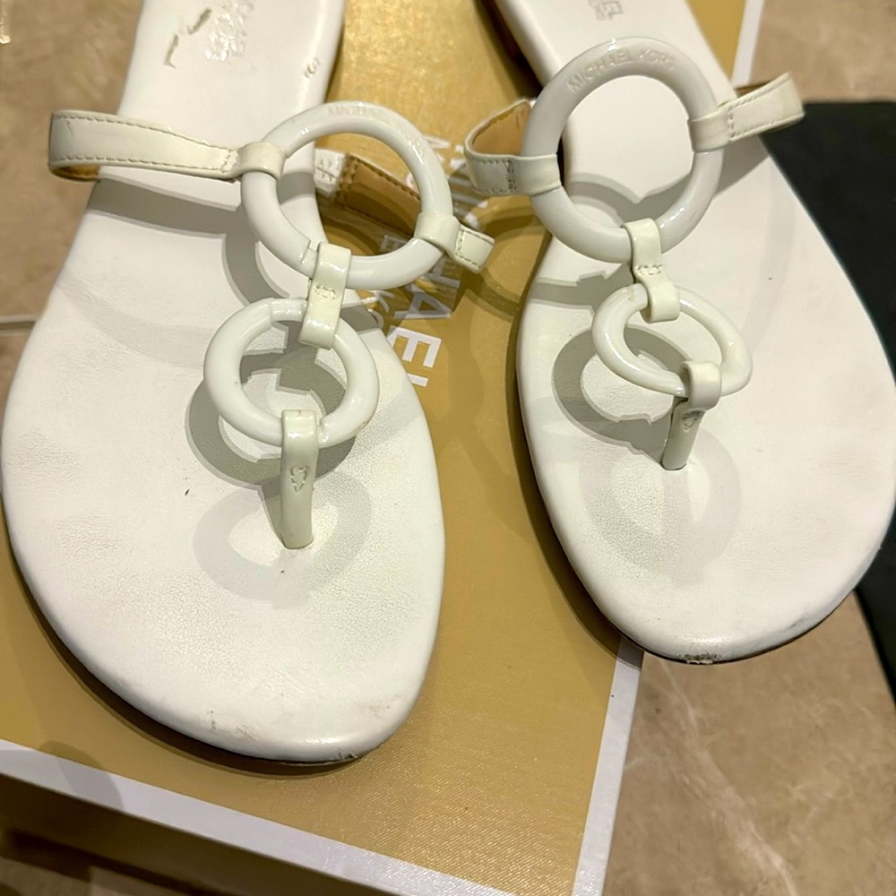 MK sandals size 8.5